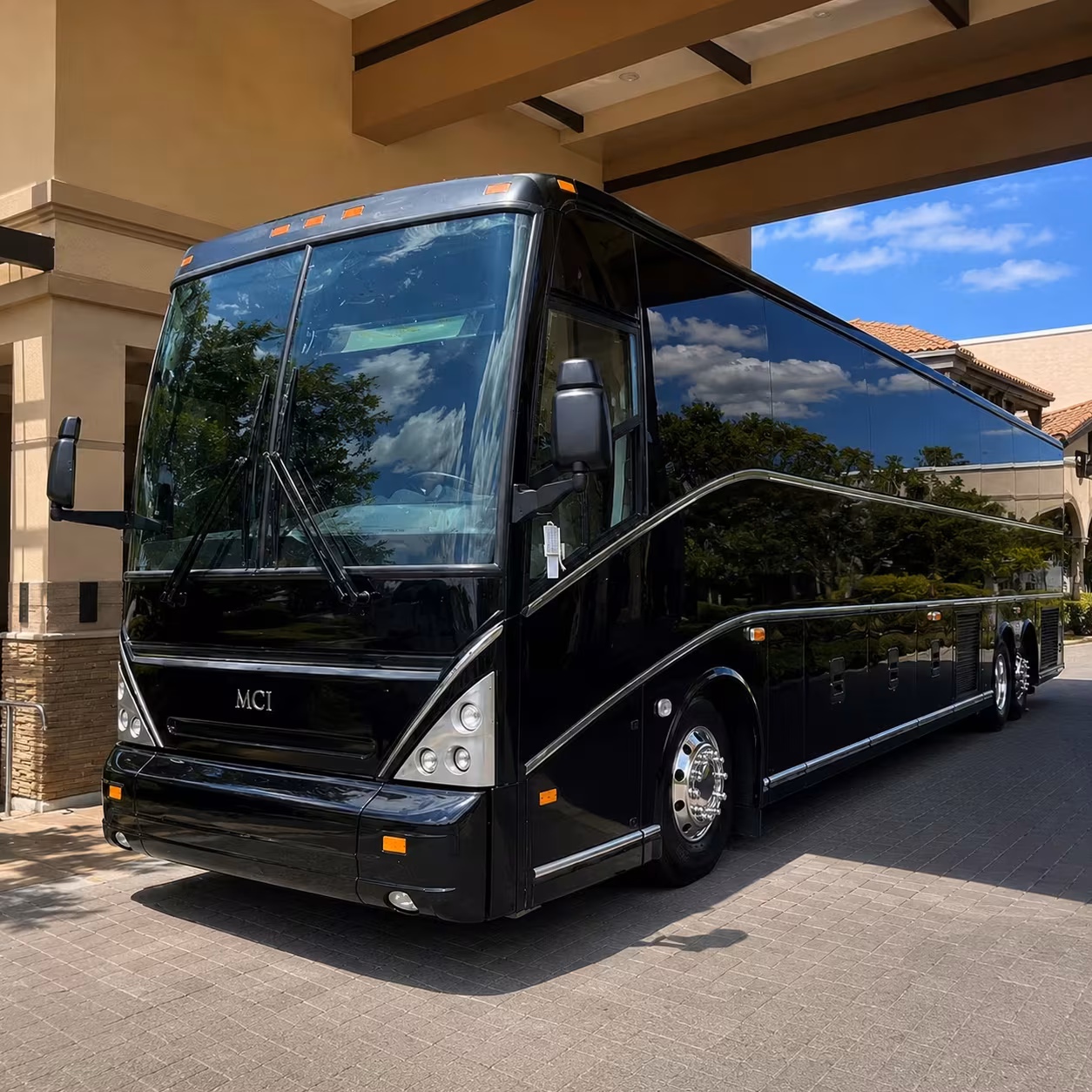 race day charter buses for rapid city fan groups